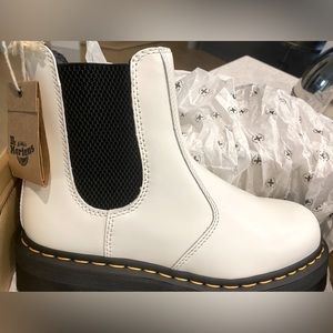 Dr. Martens Women's 2976 Quad Leather Platform Chelsea Boots - White Smooth NWB